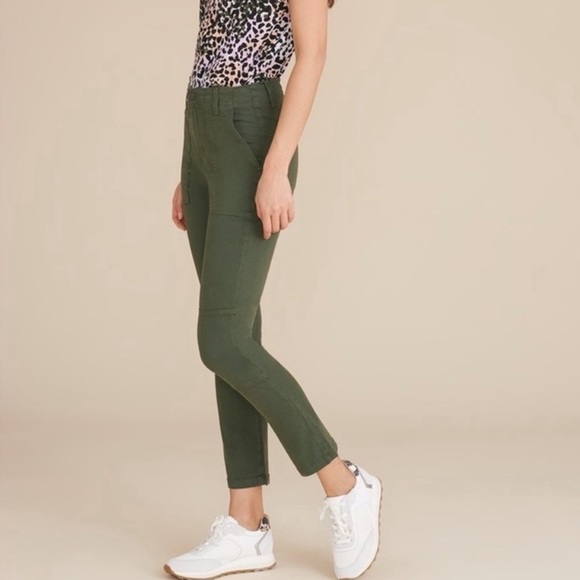 Veronica Beard Lynne Cargo High Rise Pants in Palm Green Sz 28 - Picture 2 of 12